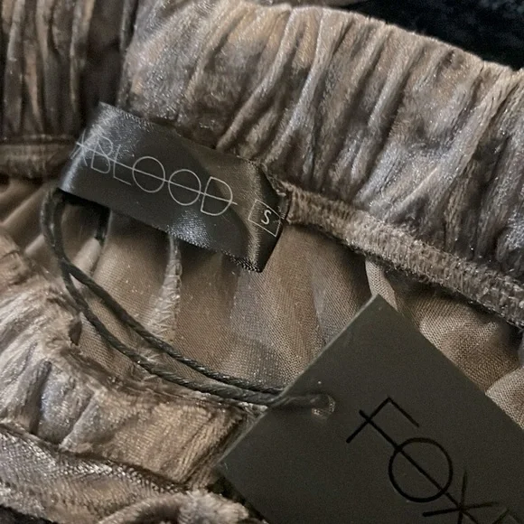 Foxblood Chrome Lounge Set - Picture 3 of 4